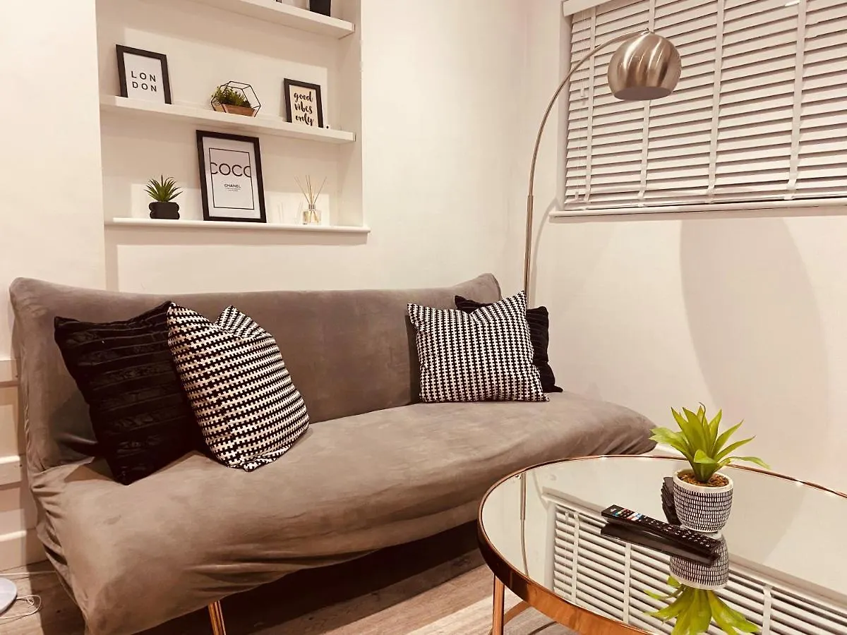 Modern 1 Bed Flat In The Heart Of Hackney Apartment London