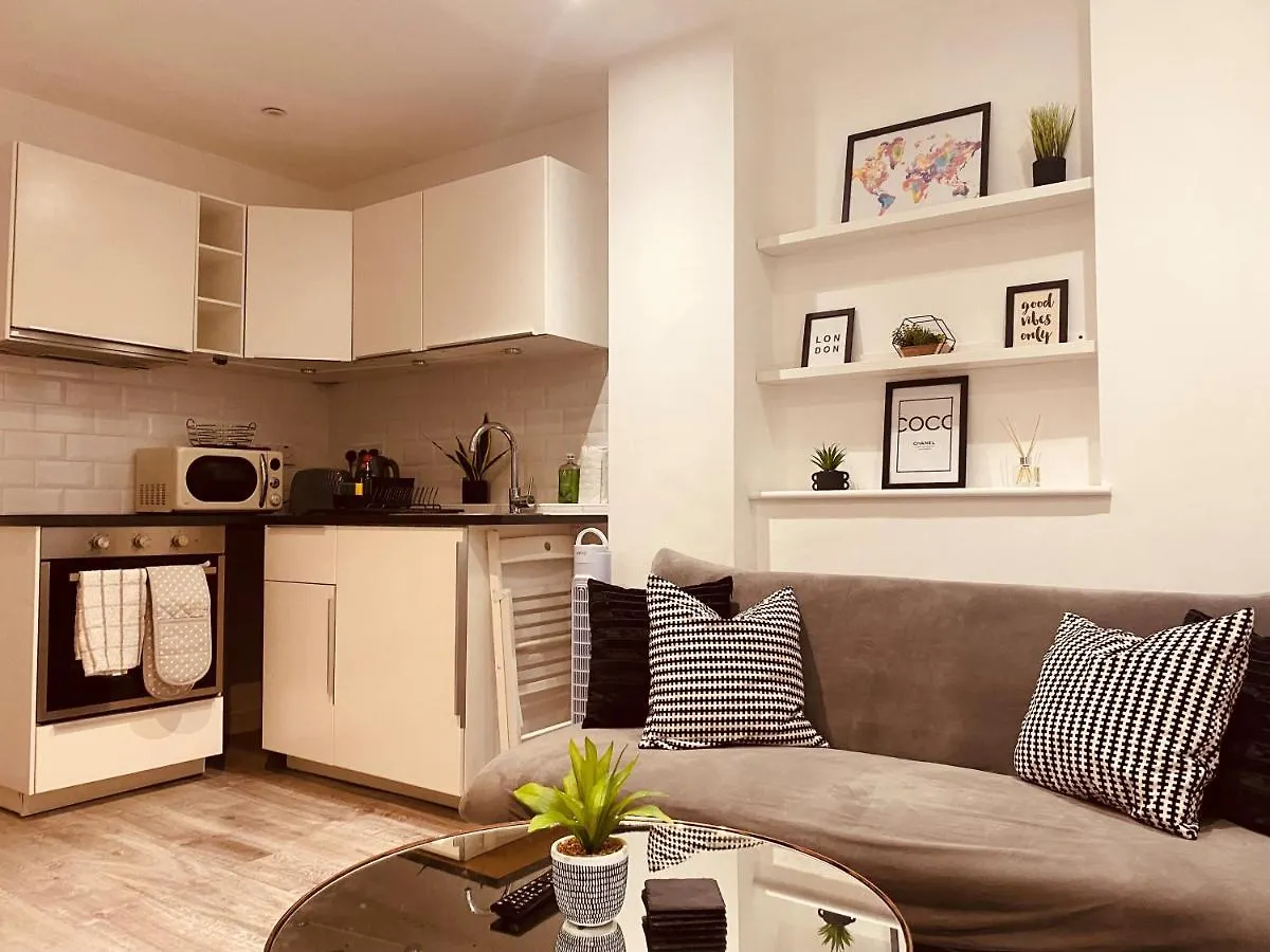 Modern 1 Bed Flat In The Heart Of Hackney Apartment London