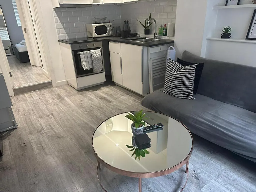 Modern 1 Bed Flat In The Heart Of Hackney Apartment London